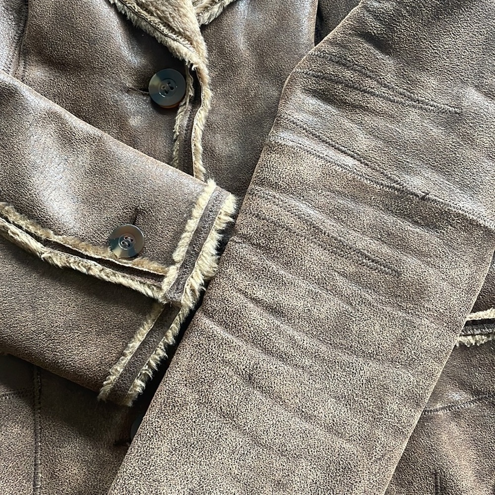 SzM Danier Brown Antiqued Leather Blazer 3 Button Barn jacket faux fur line EUC - Picture 11 of 13